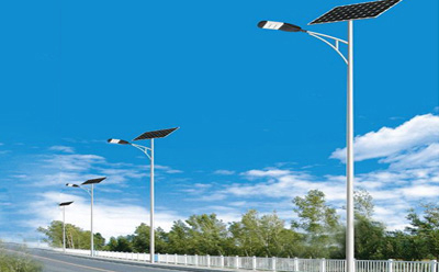 农村道路装铁门关太阳能路灯选多大瓦数实测